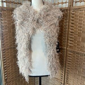 NWT Rondina Fuzzy Cream Sleeveless Vest